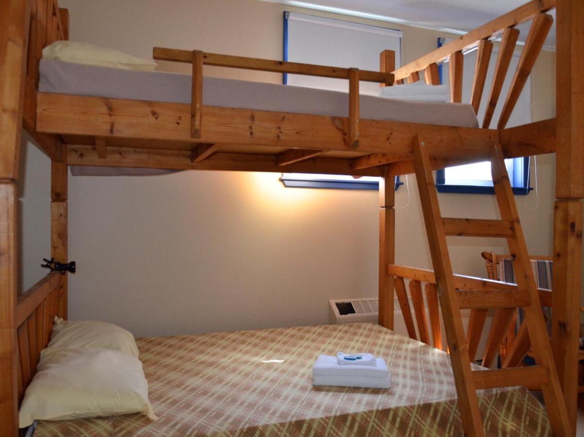 Auberge De Douglastown Gaspe Luaran gambar