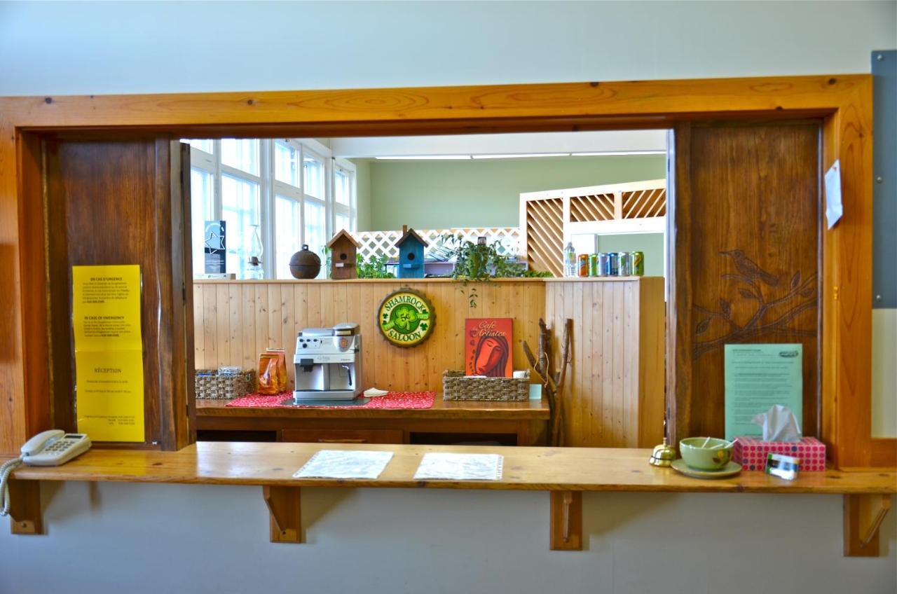 Auberge De Douglastown Gaspe Luaran gambar