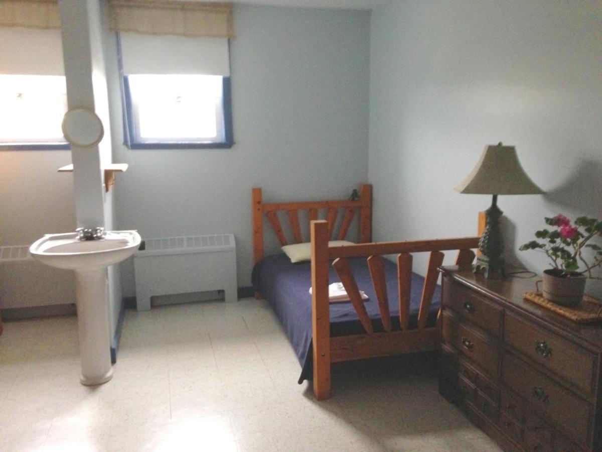 Auberge De Douglastown Gaspe Luaran gambar